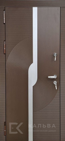 Фото №2 «Стальная дверь бежевый резной декор и шоколадный модерн с вставкой №82»